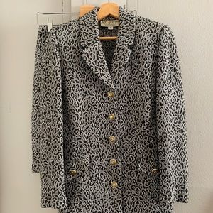 Silver leopard St. John knitted skirt suit